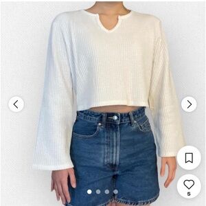 Urban Renewal size Medium white waffle knit cropped long sleeve top. {286}